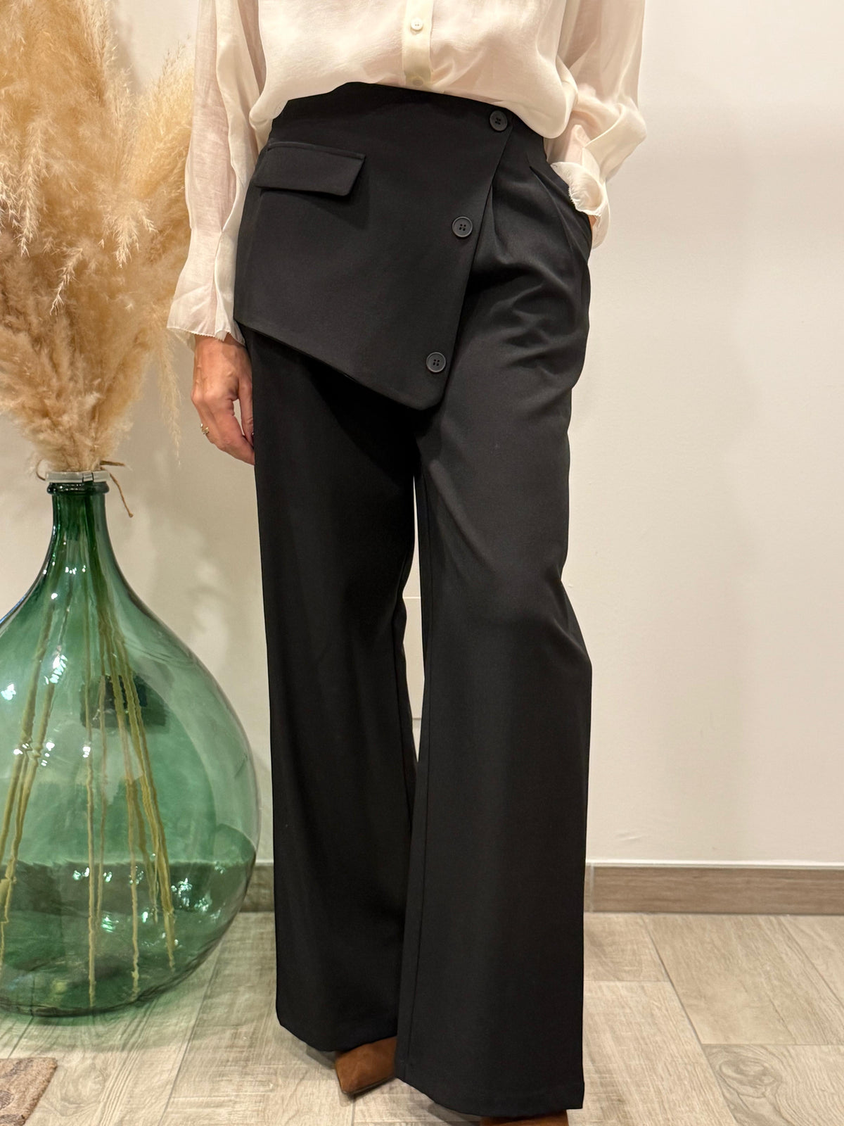 PANTALONE CON BASCHINA