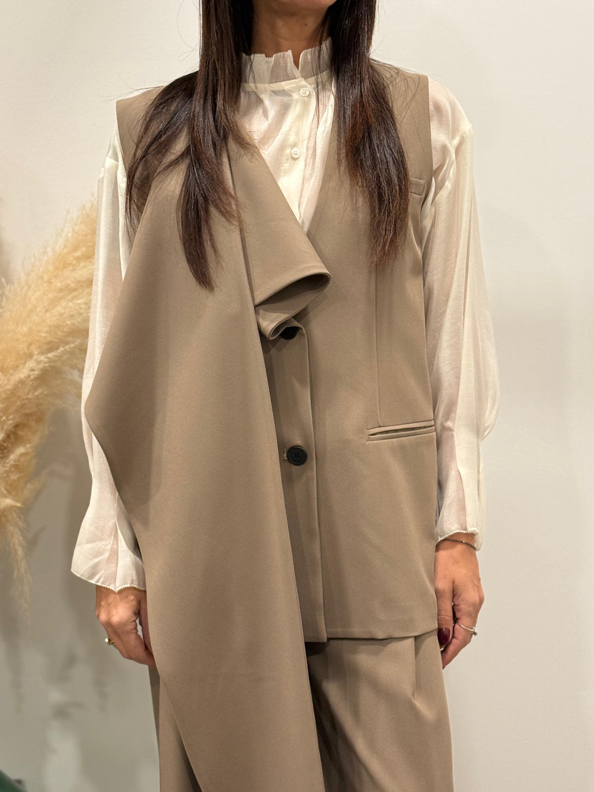 GILET LUNGO CON INSERTO AL COLLO (variante colore)