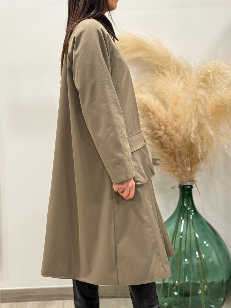 CAPPOTTO LUNGO CON TASCHE AMPIE