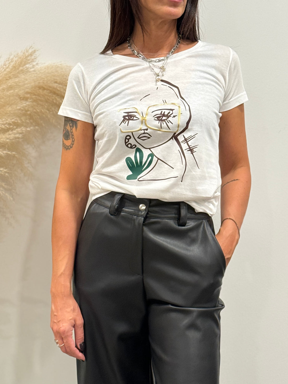 T-SHIRT CON STAMPA