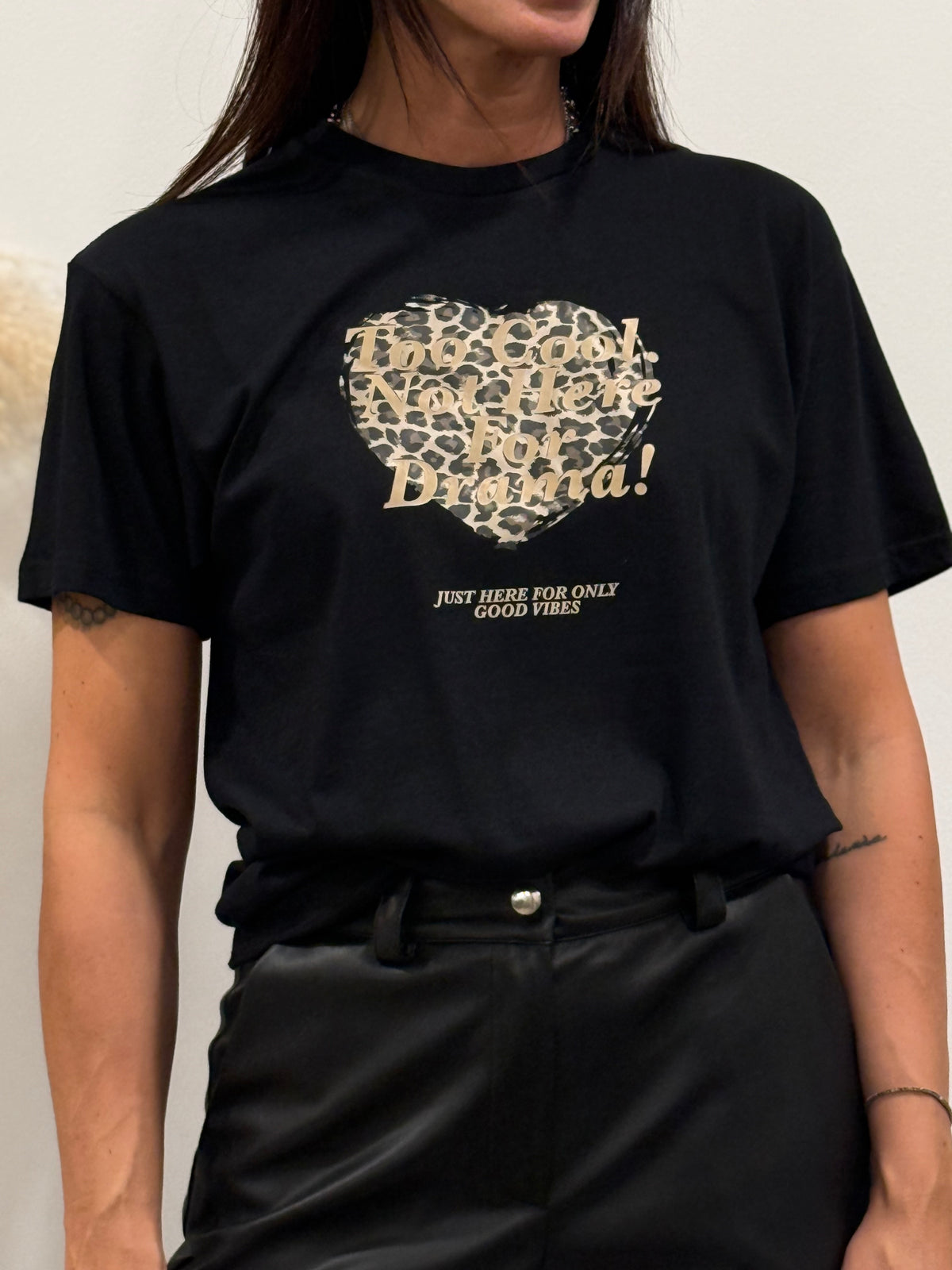 T-SHIRT STAMPA CUORE ANIMALIER (variante colore)