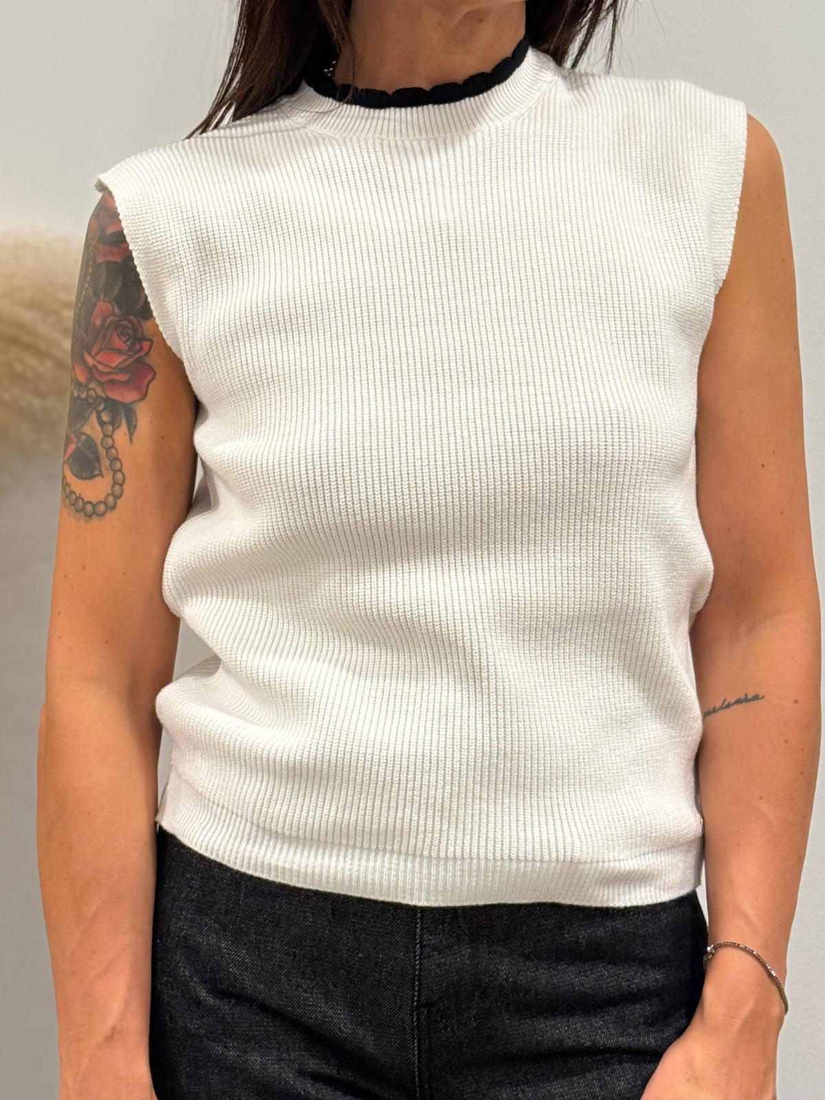 MAGLIONE SMANICATO (variante colore)